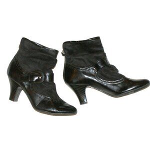 Black Suede and leather 3" Ankle Boot Zipper Back Closure Never Worn by R2